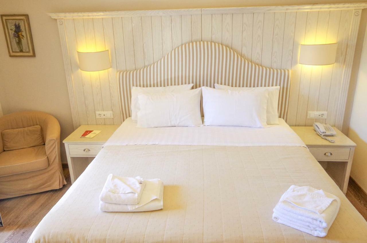 Art Hotel Debono (Adults Only) Гувія Екстер'єр фото